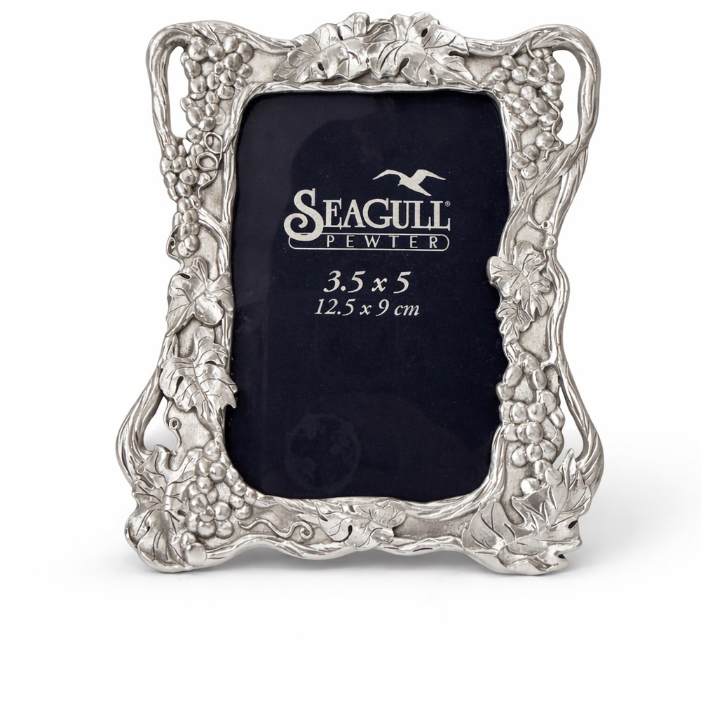 Seagull Pewter 3.5x5 Photo Frame Grape Leaf Motif Vintage Made in Canada